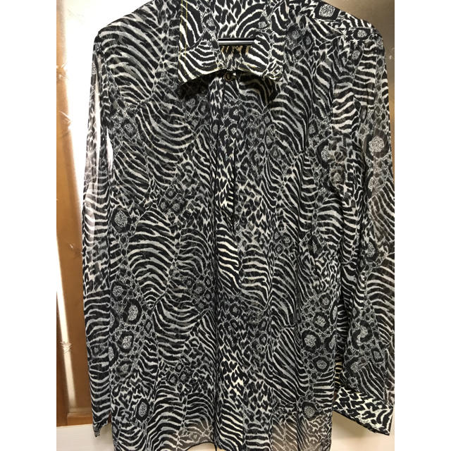 ZARA(ザラ)のレオパード ヒョウ柄 シャツ レディースのトップス(シャツ/ブラウス(長袖/七分))の商品写真