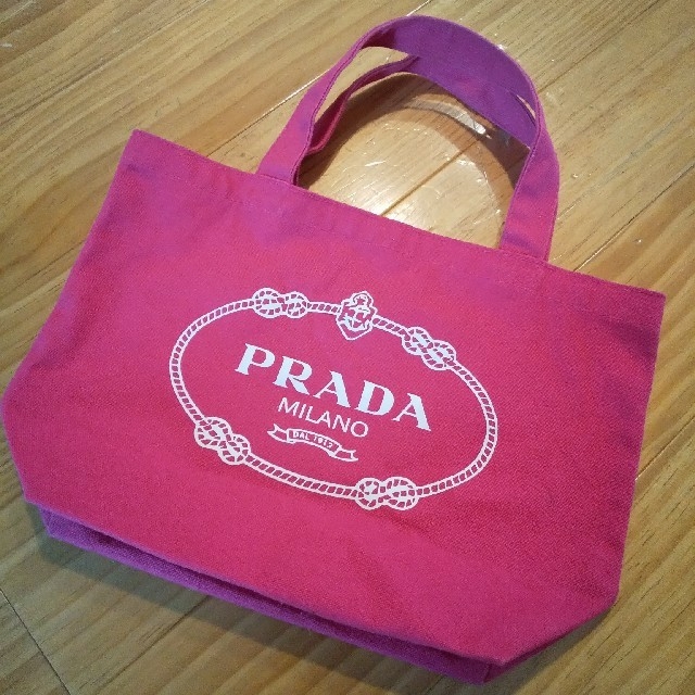 PRADA - プラダノベルティ カナパトート 新品未使用の通販 by daimio.t's shop｜プラダならラクマ