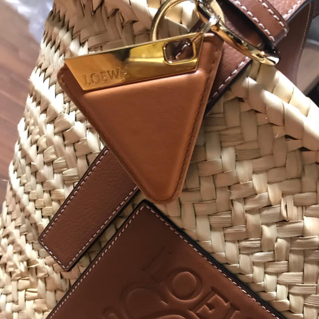 LOEWE(ロエベ)のロエベ キーホルダー キーチャーム レディースのファッション小物(キーホルダー)の商品写真