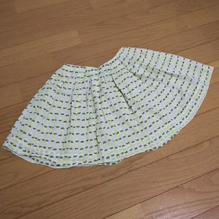 ユニクロ(UNIQLO)の美品★ユニクロ 花柄 スカート 女の子 S 120(スカート)