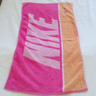 ナイキ(NIKE)の【使用済】ナイキ スポーツタオル(タオル/バス用品)