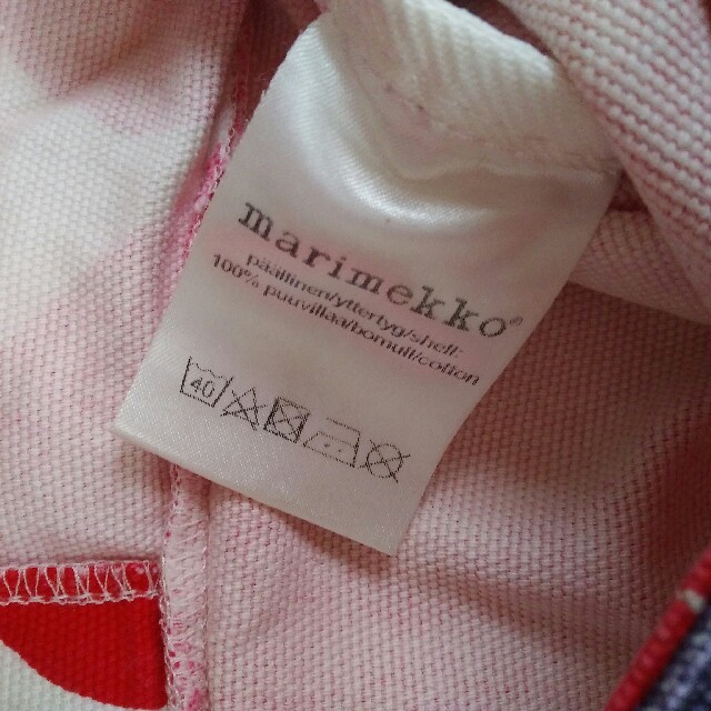 marimekko(マリメッコ)の〈お値下げ！〉マリメッコ　ウニッコ柄ショルダーバック レディースのバッグ(ショルダーバッグ)の商品写真