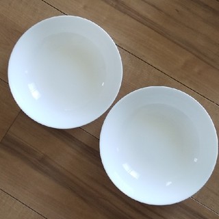 ヤマザキセイパン(山崎製パン)の山崎パン春のパン祭りの白いお皿２枚セット(食器)