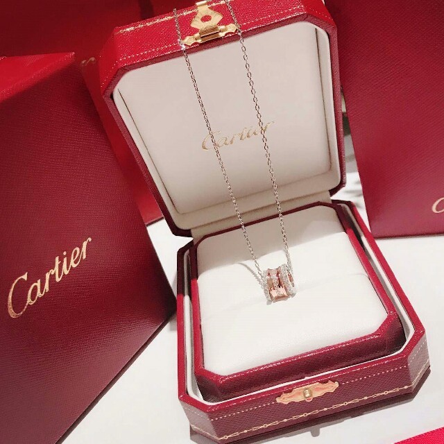 Cartier - カルティエ ラブ ネックレスの通販 by 花梨-かりん 遥 なぎさ's shop｜カルティエならラクマ