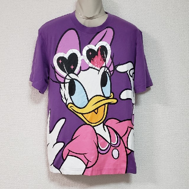 Disney(ディズニー)のDisney　デイジーTシャツ レディースのトップス(Tシャツ(半袖/袖なし))の商品写真