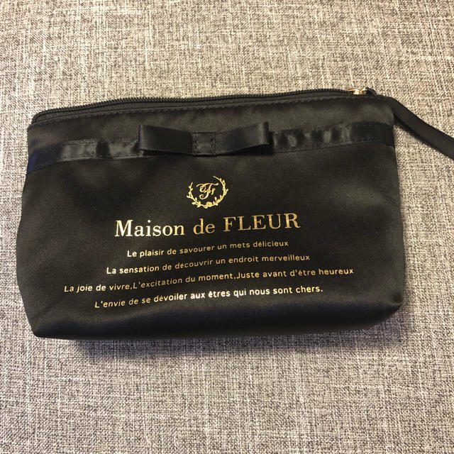 Maison de FLEUR(メゾンドフルール)のMaison de FLEURポーチ レディースのファッション小物(ポーチ)の商品写真