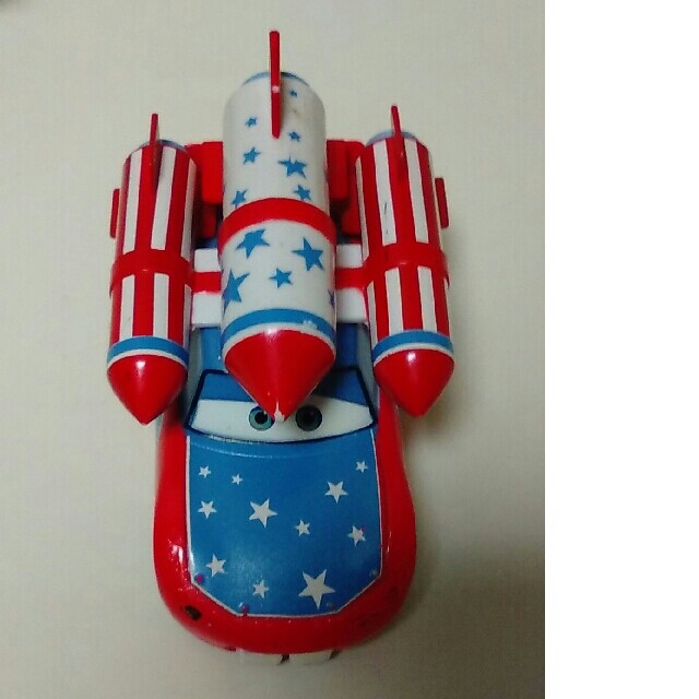 Disney(ディズニー)のカーズ　おもちゃ　車 エンタメ/ホビーのおもちゃ/ぬいぐるみ(ミニカー)の商品写真