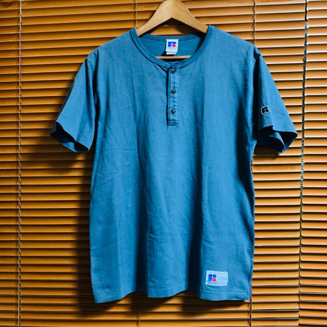SHIPS(シップス)のmotoさま RUSSELL ATHLETIC×SHIPS ユーズド加工ヘンリー メンズのトップス(Tシャツ/カットソー(半袖/袖なし))の商品写真