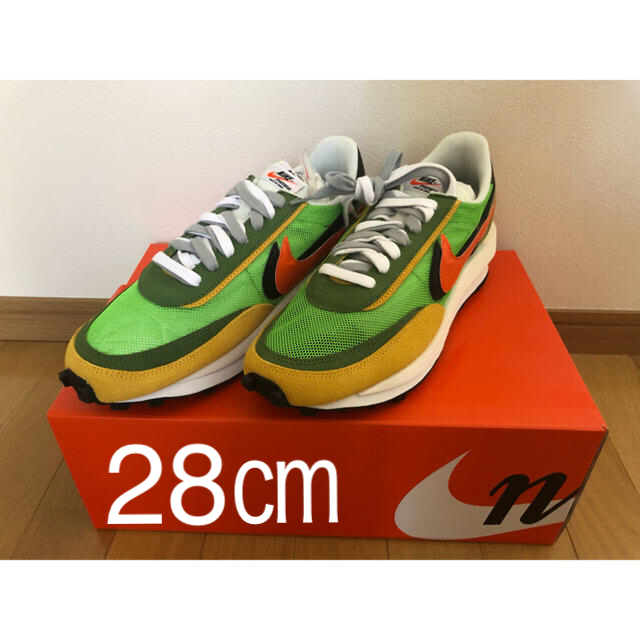 NIKE(ナイキ)の28㎝ SNKRS NIKE SACAI LDナイキ サカイ LDワッフル 黄緑 メンズの靴/シューズ(スニーカー)の商品写真