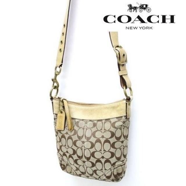 coach シグネーチャーショルダーバッグ