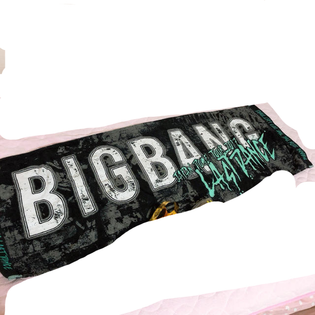 BIGBANG(ビッグバン)の𓊆 BIGBANG 2017 スポーツタオル𓊇  エンタメ/ホビーのタレントグッズ(アイドルグッズ)の商品写真