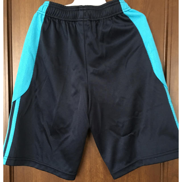 adidas(アディダス)のused adidas 130 キッズ/ベビー/マタニティのキッズ服男の子用(90cm~)(パンツ/スパッツ)の商品写真