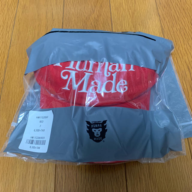 A BATHING APE(アベイシングエイプ)の赤 Human Made Girls Don't Cry TWILL CAP メンズの帽子(キャップ)の商品写真