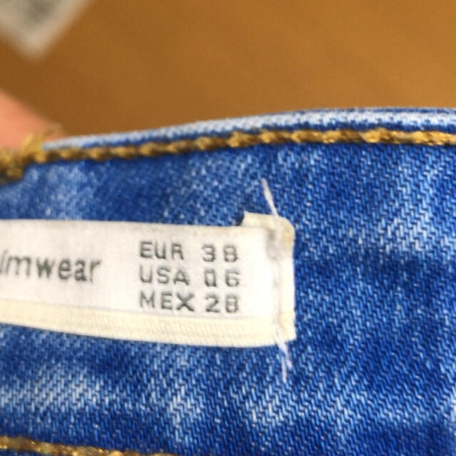 ZARA(ザラ)のスキニーデニム レディースのパンツ(デニム/ジーンズ)の商品写真