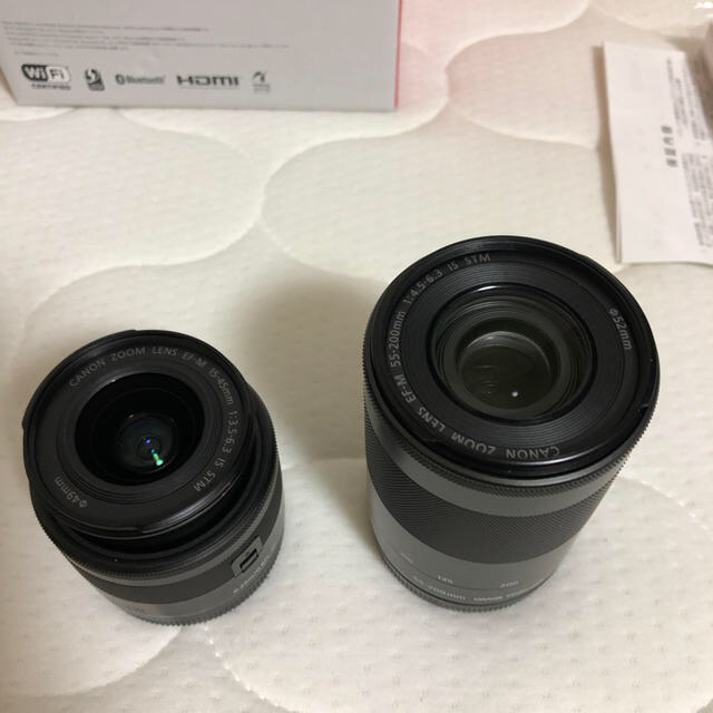 Canon(キヤノン)のEOS M5レンズキット15-45mm+55-200mmレンズ スマホ/家電/カメラのカメラ(ミラーレス一眼)の商品写真