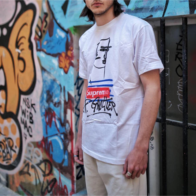 Supreme(シュプリーム)のSupreme Jean Paul Gaultier Tee 白M ゴルチエ メンズのトップス(Tシャツ/カットソー(半袖/袖なし))の商品写真