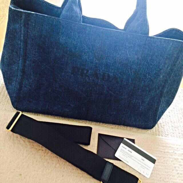安い PRADA - PRADA カナパ デニム Mサイズ トートバッグ