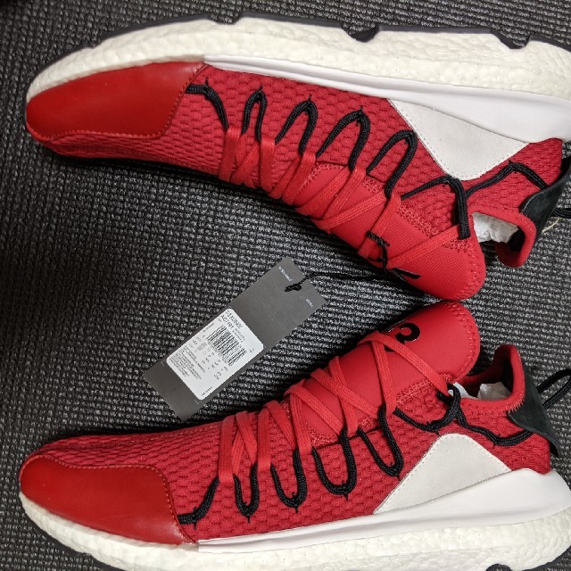 Y-3(ワイスリー)のY-3 KUSARI RED 28cm yohji yamamoto adida メンズの靴/シューズ(スニーカー)の商品写真