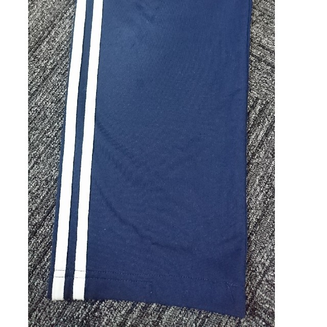 adidas(アディダス)のアディダス adidas 140 ジャージ ネイビー 紺 キッズ/ベビー/マタニティのキッズ服男の子用(90cm~)(パンツ/スパッツ)の商品写真