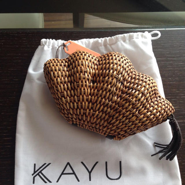 KAYU シェルクラッチ