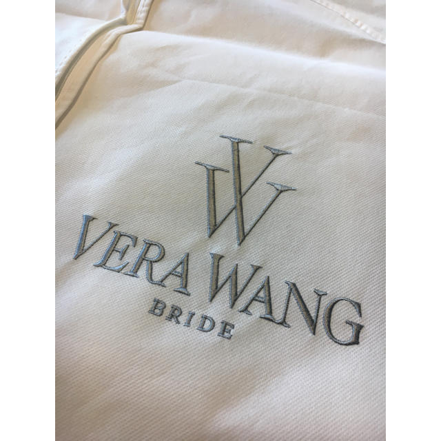 Vera Wang(ヴェラウォン)の★ rrrira様専用★  VERAWANG 三段ベール（クリーニング済み） レディースのフォーマル/ドレス(ウェディングドレス)の商品写真