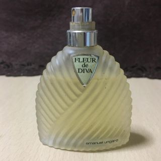 エマニュエルウンガロ(emanuel ungaro)のお値下げ♬エマニュエルウンガロ♬フルール ド ディバ♬30ml♬(香水(女性用))