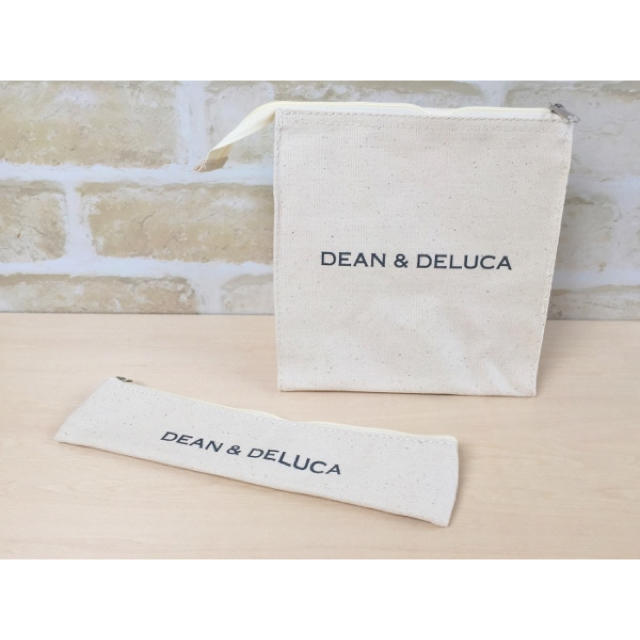 DEAN & DELUCA(ディーンアンドデルーカ)のマリソル18年5月号付録 ディーン&デルーカ ランチバッグ＆カトラリーポーチ 白 インテリア/住まい/日用品のキッチン/食器(弁当用品)の商品写真