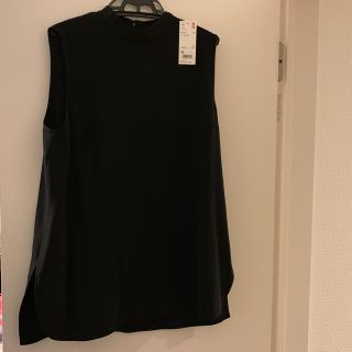 ユニクロ(UNIQLO)のUNIQLO ノースリーブ(シャツ/ブラウス(半袖/袖なし))