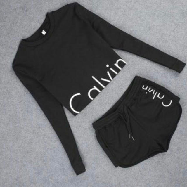 Calvin Klein(カルバンクライン)のCalvin Kleinセットアップ レディースのルームウェア/パジャマ(ルームウェア)の商品写真