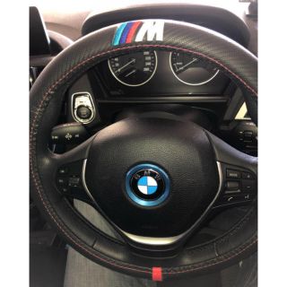 ビーエムダブリュー(BMW)のBMW ///M ステアリングホィールカーボン調カバー ハンドルカバー レザー黒(車種別パーツ)