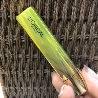 ロレアルパリ(L'Oreal Paris)の『人気色』ユイルカレス 801(リップグロス)