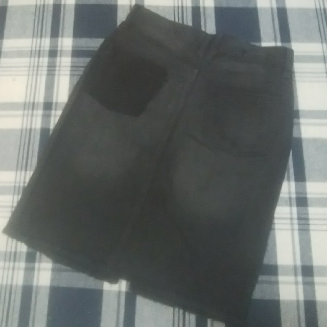 WEGO(ウィゴー)のWE GO ダメージデニムタイトスカート　ブラック　Lサイズ レディースのスカート(ひざ丈スカート)の商品写真