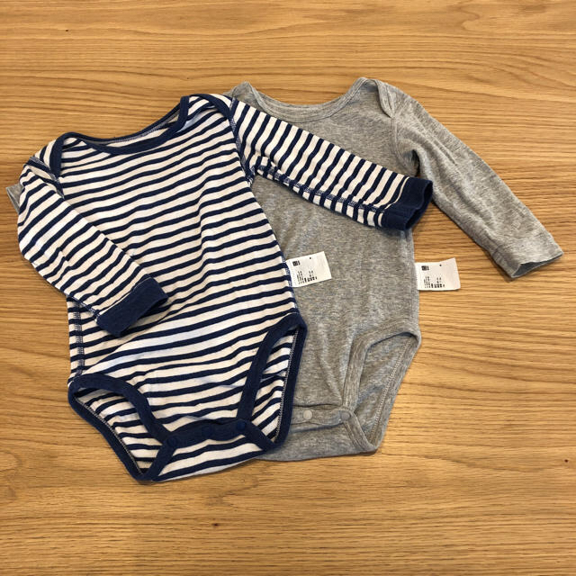 UNIQLO(ユニクロ)のベビー肌着 4枚セット キッズ/ベビー/マタニティのベビー服(~85cm)(肌着/下着)の商品写真