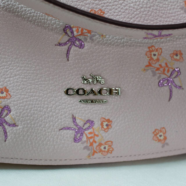 美しい♡COACH コーチ ショルダーバッグ ピンク 新品 フラワー 美しい♡COACH コーチ ショルダーバッグ ピンク 新品 フラワー