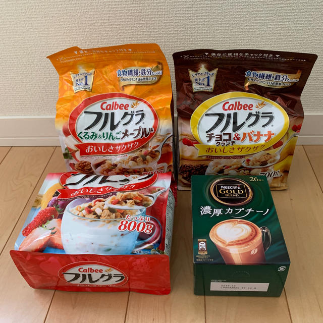 カルビー(カルビー)のカルビー フルグラ おまけ付き 食品/飲料/酒の食品(その他)の商品写真