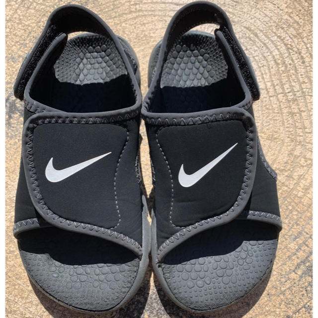 NIKE(ナイキ)のNIKE サンダル 18㎝ キッズ/ベビー/マタニティのキッズ靴/シューズ(15cm~)(サンダル)の商品写真