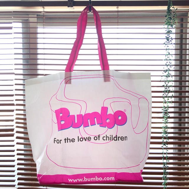 Bumbo(バンボ)のバンボ用持ち運びバック キッズ/ベビー/マタニティの授乳/お食事用品(その他)の商品写真