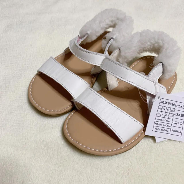 新品未使用 UGG サンダル