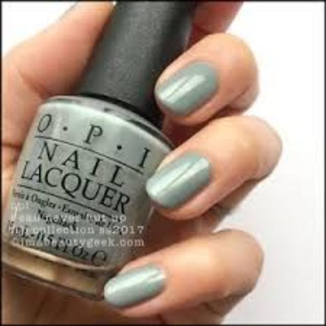 OPI(オーピーアイ)の*送料込み*　OPI F86 アイ キャン ネバー ハット アップ　新品未使用 コスメ/美容のネイル(マニキュア)の商品写真