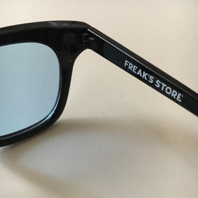 FREAK'S STORE(フリークスストア)のカラーレンズサングラス FREAKS STORE メンズのファッション小物(サングラス/メガネ)の商品写真