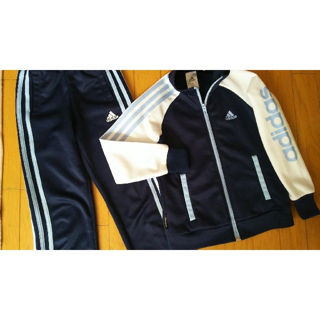 adidas(アディダス)のadidas  ジャージ上下（120-130） キッズ/ベビー/マタニティのキッズ服女の子用(90cm~)(その他)の商品写真