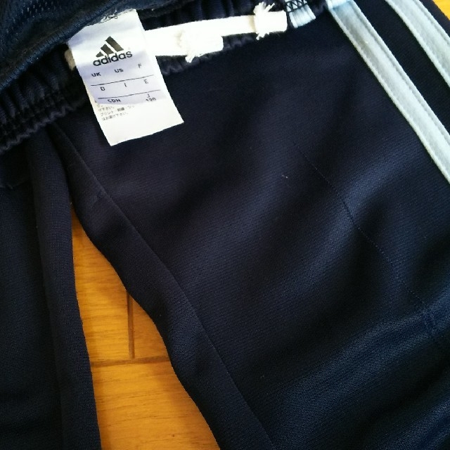 adidas(アディダス)のadidas  ジャージ上下（120-130） キッズ/ベビー/マタニティのキッズ服女の子用(90cm~)(その他)の商品写真