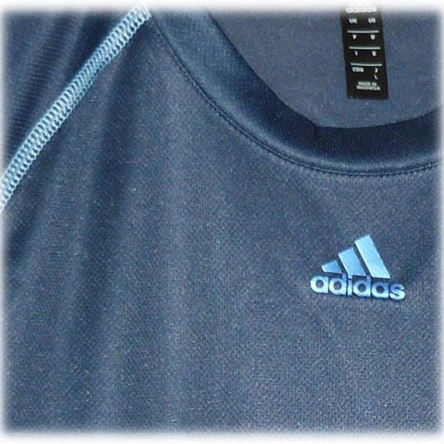 adidas(アディダス)の新品M★アディダス紺色3stクライマライトＴシャツ スポーツ/アウトドアのランニング(ウェア)の商品写真