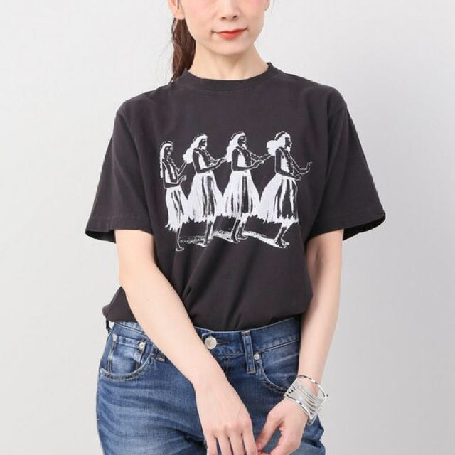 Spick & Span(スピックアンドスパン)のFUNG プリントTシャツ(hula) ブラック  レディースのトップス(Tシャツ(半袖/袖なし))の商品写真
