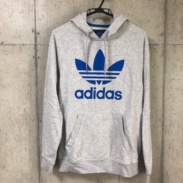 adidas(アディダス)のアディダス パーカー レディースのトップス(パーカー)の商品写真