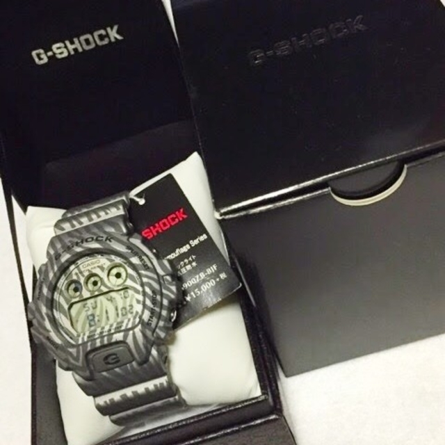 G-SHOCK(ジーショック)の激熱！ゼブラ柄！ DW-6900ZB-8JF G-SHOCK メンズの時計(腕時計(デジタル))の商品写真