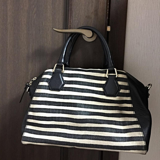 kate spade new york(ケイトスペードニューヨーク)のケイトスペードボーダーバッグ レディースのバッグ(ハンドバッグ)の商品写真