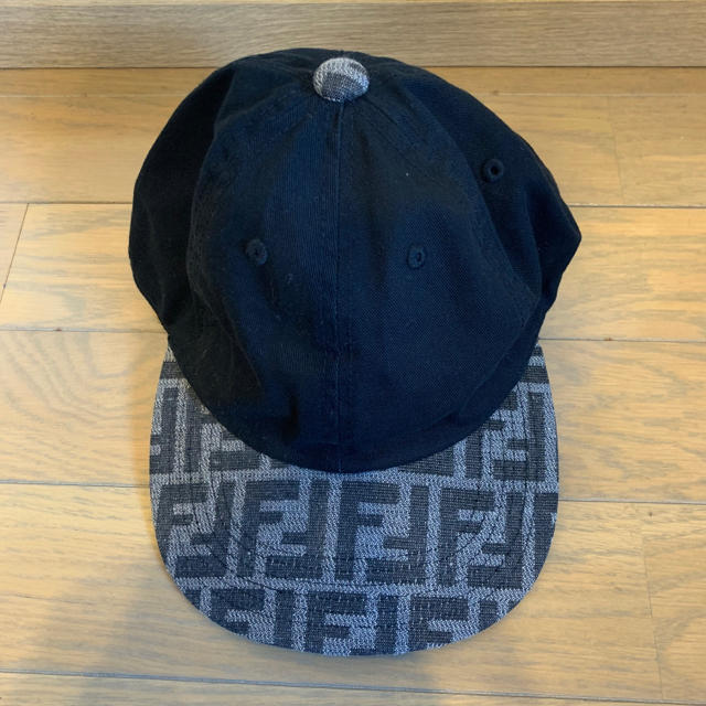 FENDI(フェンディ)のジャンクマニア　FENDI　ズッカ柄　キャップ　バイカラー メンズの帽子(キャップ)の商品写真