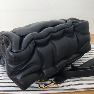 ANYA HINDMARCH - 美品 アニヤハインドマーチ CHUBBY CUBE ショルダー ...