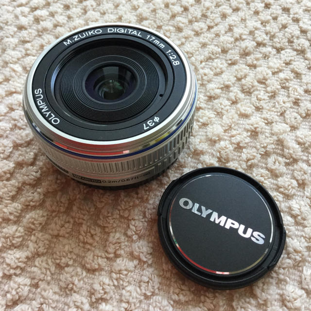 OLYMPUS(オリンパス)のOLYMPUS M.ZUIKO DIGITAL 17mmF2.8 スマホ/家電/カメラのカメラ(レンズ(単焦点))の商品写真